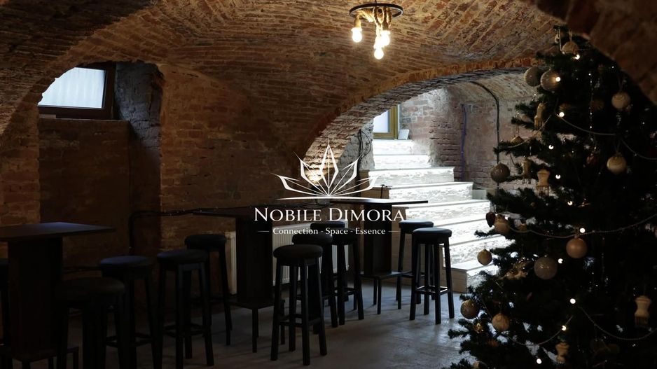 SAD - Spatiu comercial central de 160mp - ideal pentru cafenea, crama, magazin - Poză 2