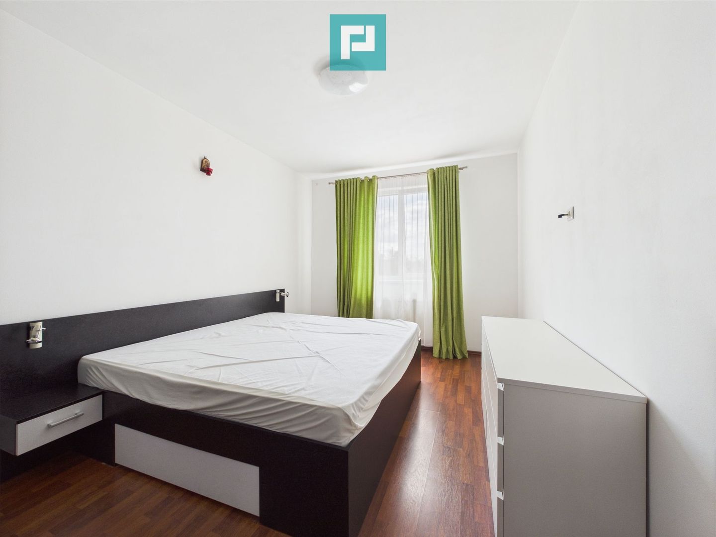 Apartament 2 camere, etaj 1, parcare privata. - Poză 3