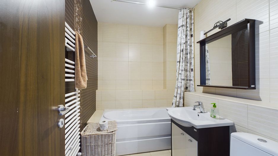 Apartament cu 2 camere mobilat și utilat în bloc cu lift - Poză 3