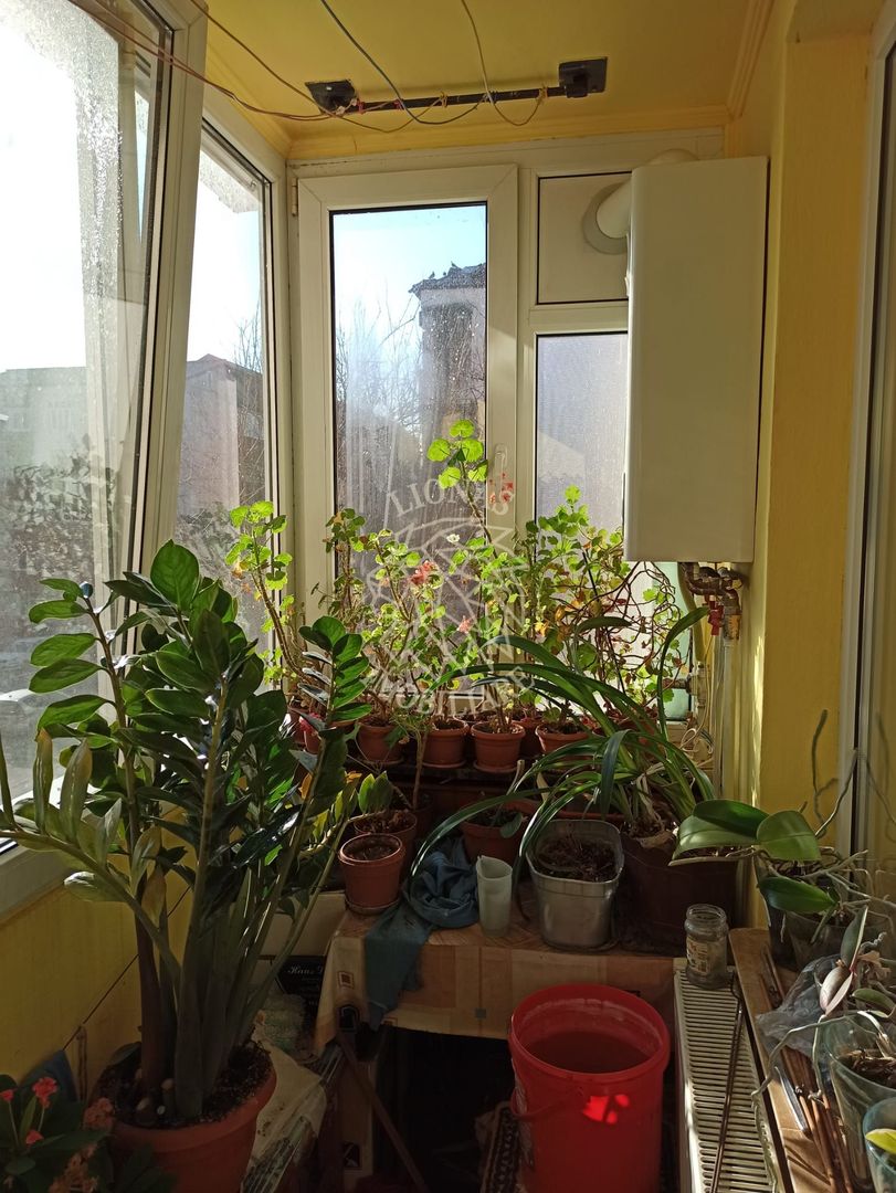 Apartament 3 camere-72 mp construiti-balcon-etaj 2-Zona Dragos Voda - Poză 6