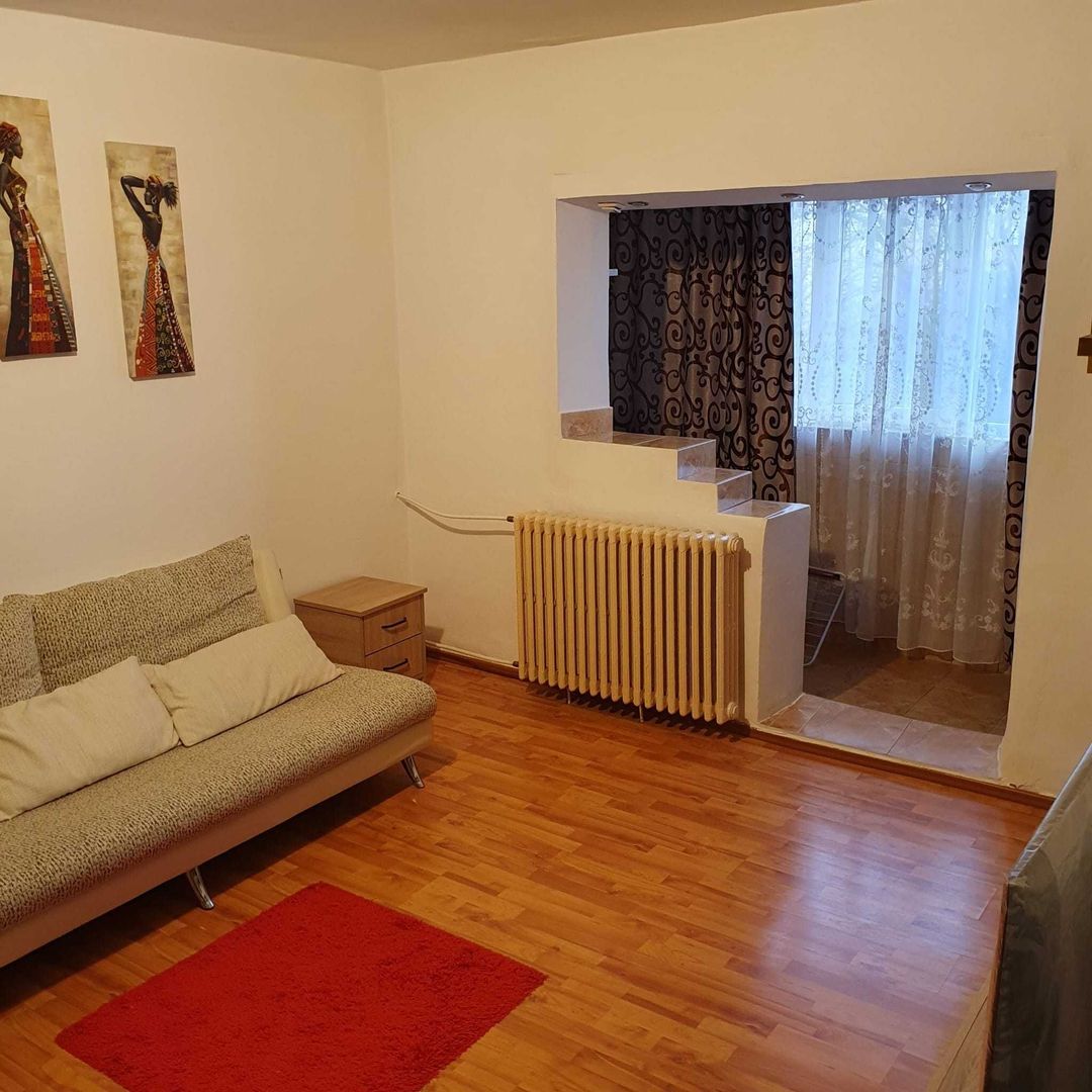 Apartament 2 camere semidecomandat 1/4 Craiovita Noua - Poză 2