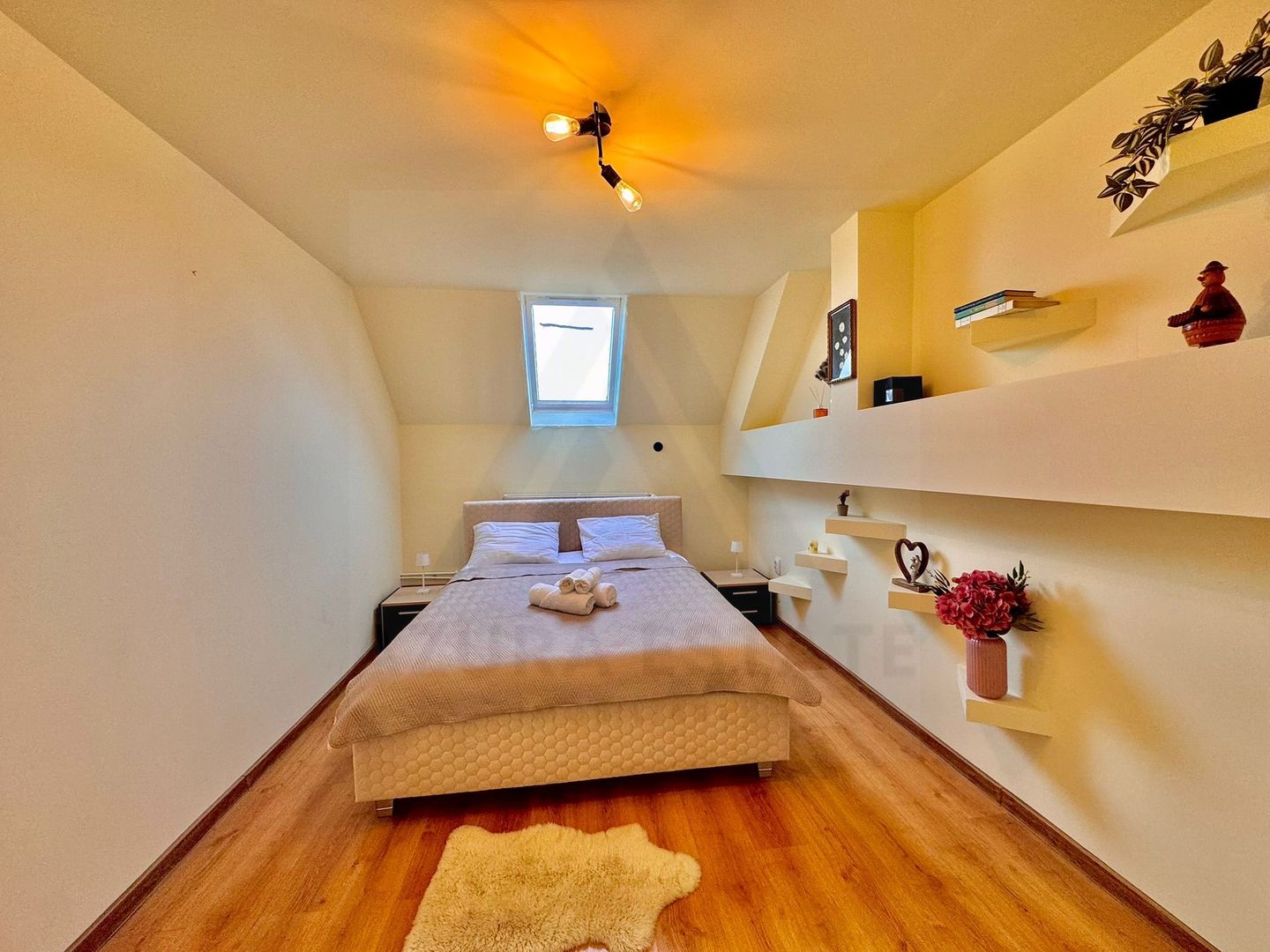 Casa premium 3 camere curte privata 120 mp utili parcare Gusterita - Poză 12