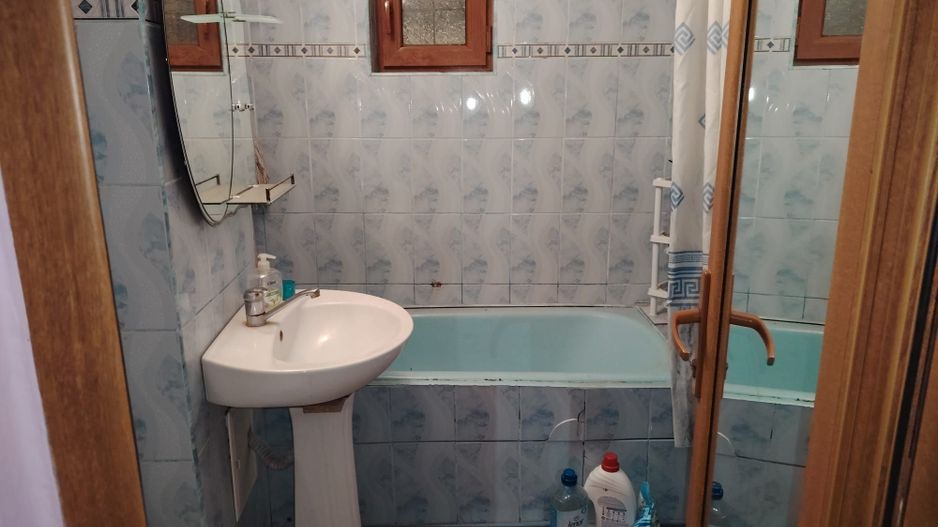 De vanzare apartament 3 camere - Poză 5