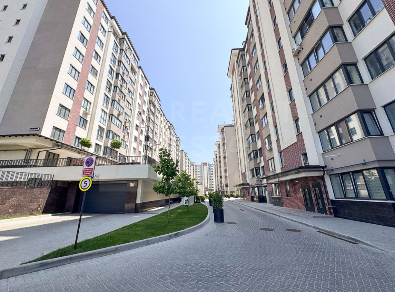 Vânzare, apartament, 3 camere, str. Ion Buzdugan, Buiucani - Poză 1