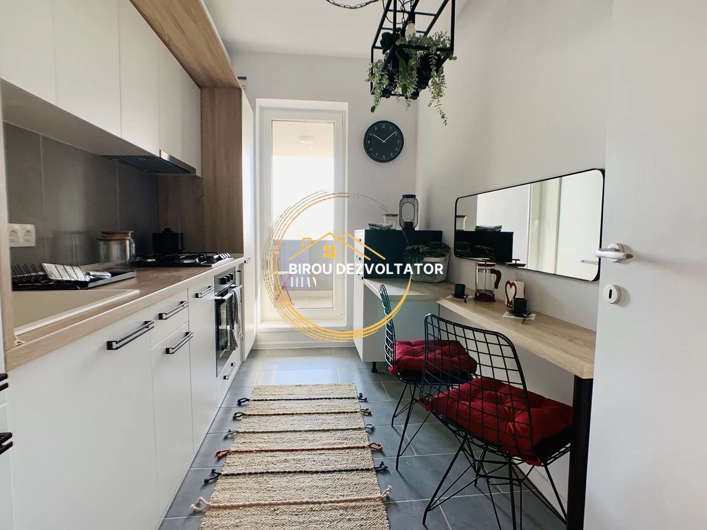 Ansamblu boutique Decomandat Investitie 12minute de metrou Teclu Ikea - Poză 1