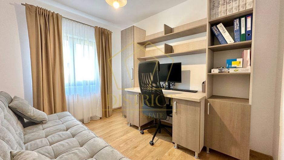 Duplex cu 4 camere si dressing mobilat in Giroc zona Planetelor la asfalt. - Poză 20