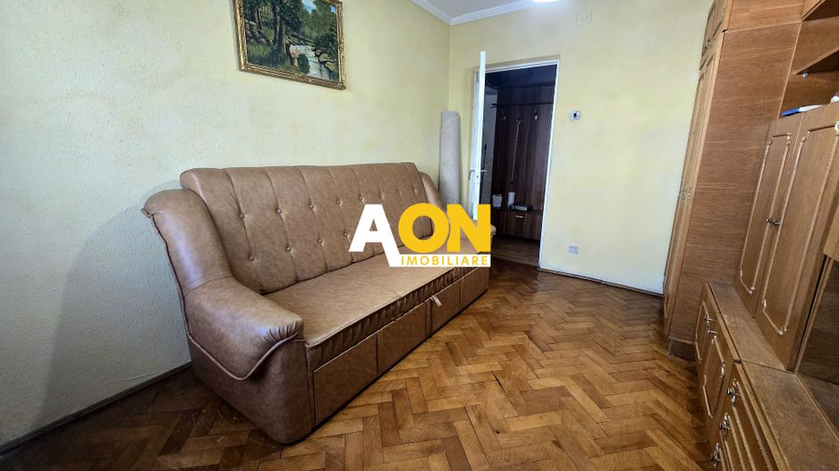 Apartament 3 Camere, 2 Bai, 2 Balcoane, Zona Cetate - Poză 9