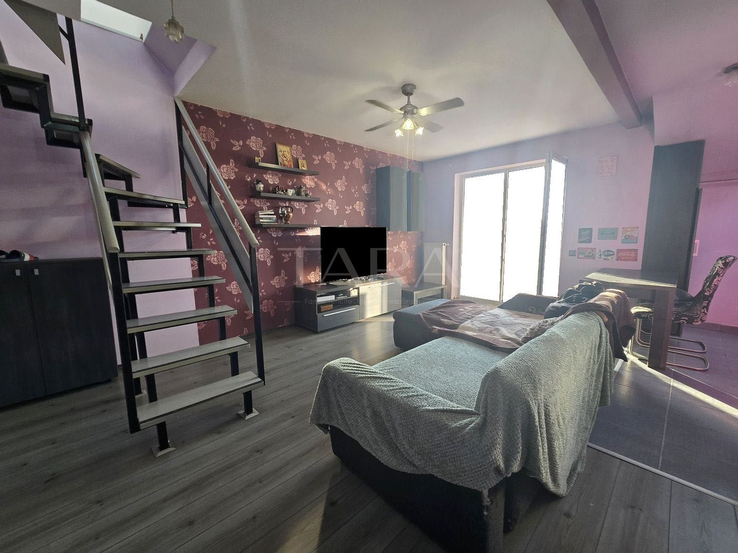 Apartament spațios, 3 camere pe două niveluri, zona Florilor, Florești - Poză 1