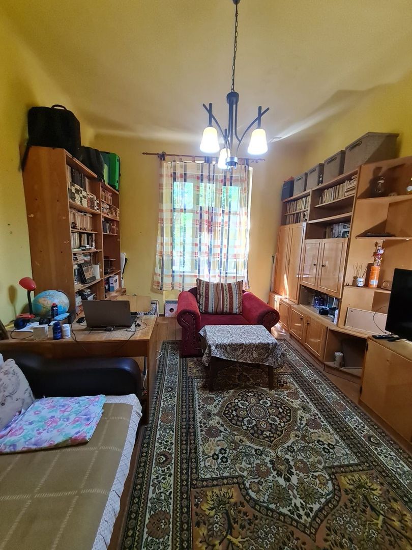 Apartament 2 camere,curte comuna/4 proprietari - Poză 13
