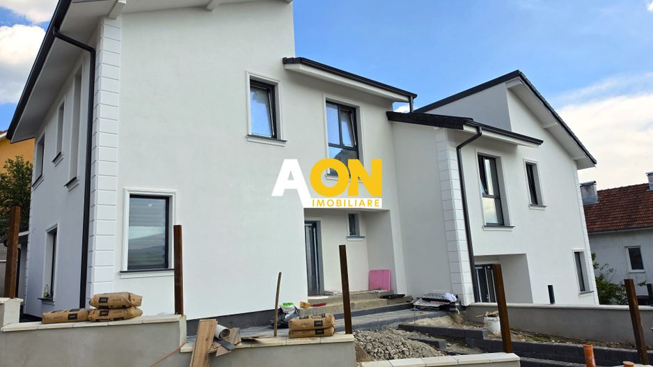 Duplex modern, 4 camere, curte 315 mp, predare mobilata,zonă liniștită - Poză 1