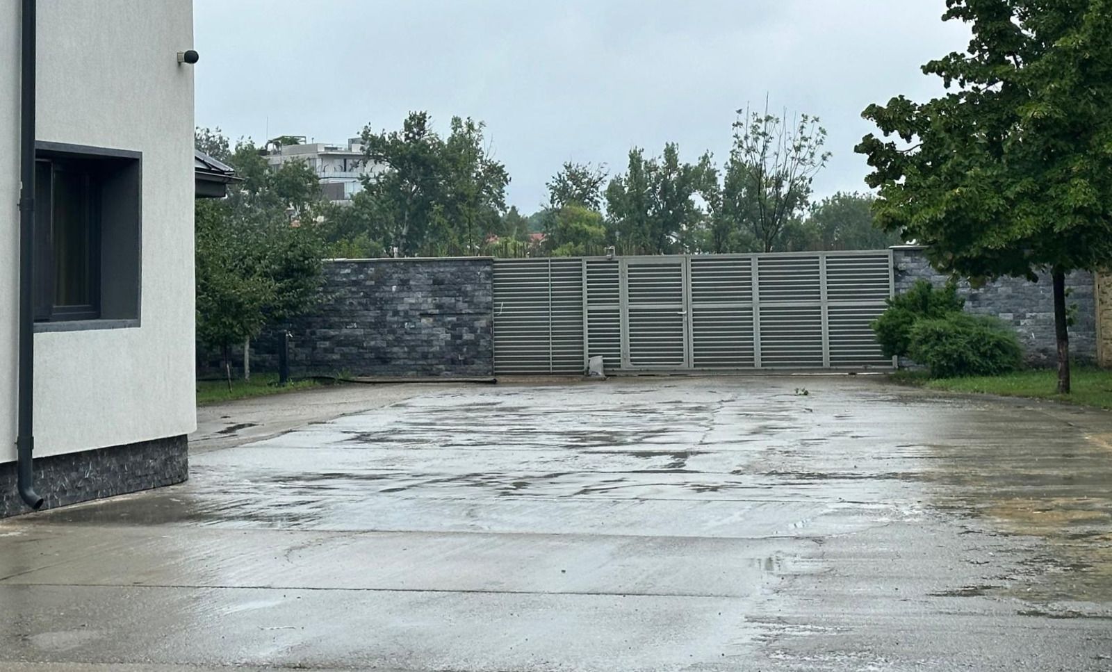 Inchiriere casă complet renovată cu 4 camere  Băneasa, Sector 1 - Poză 23