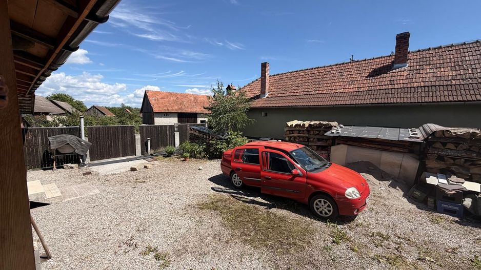 Casă de vanzare 6 camere 220 m² utili cu 376 M² teren la șosea - Poză 27