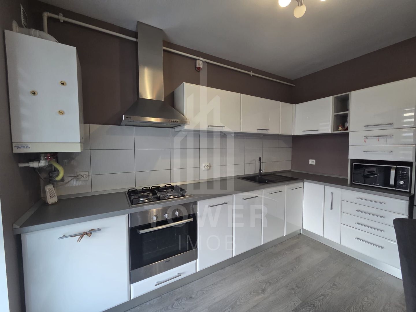 Apartament modern 3 camere, 70 mp, zona Turnișor – parcare în curte privată - Poză 9