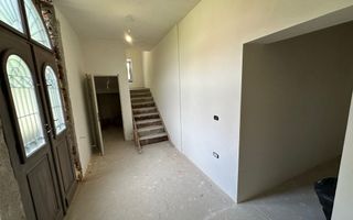 Clădire de birouri/ clinica zona Centrală - Poză 15