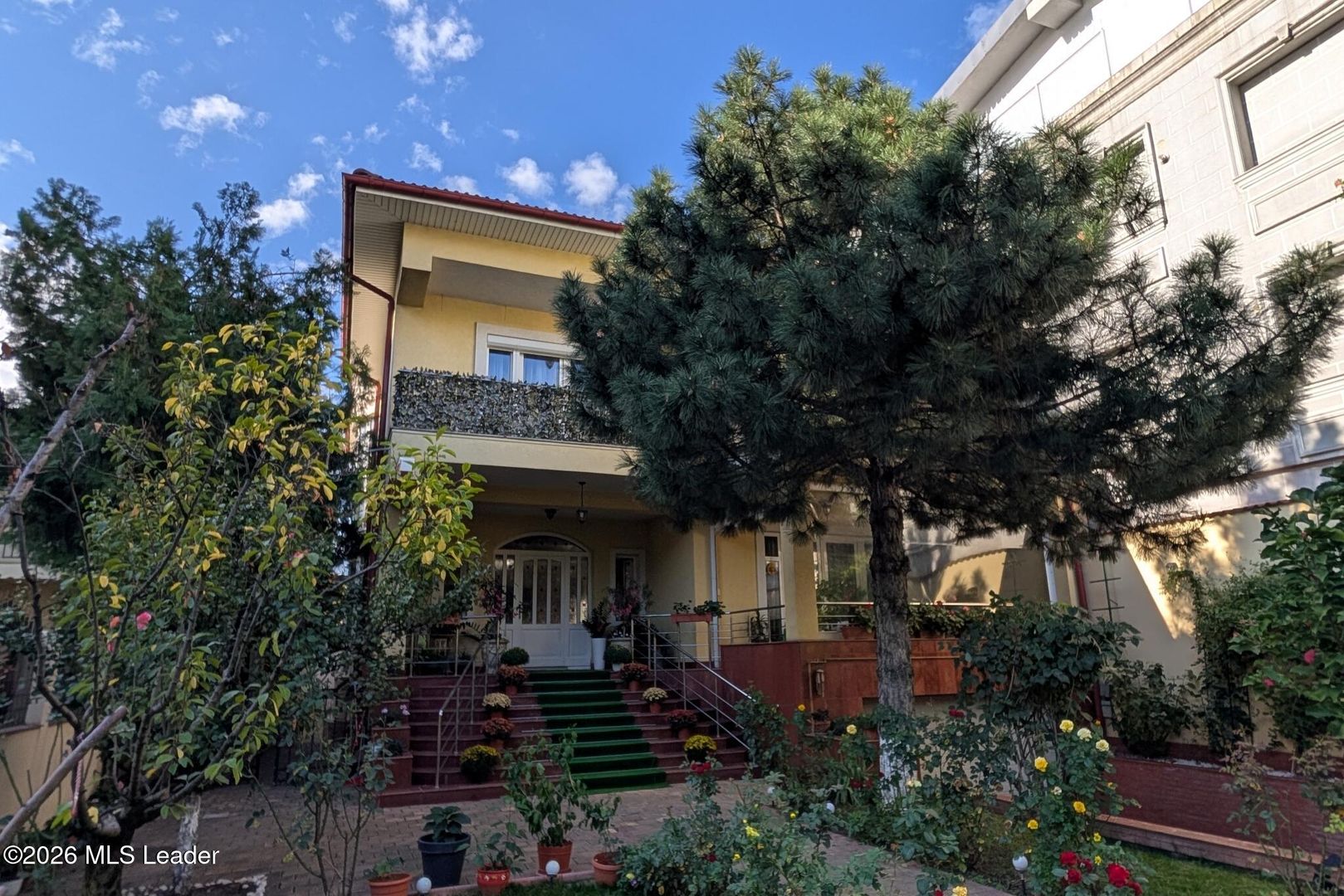 Doamna Ghica - Gherase 86, Vila Lux D+P+1, 413 mp utili, 560 mp teren - Poză 1