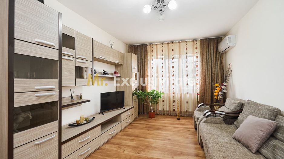 Apartament Mioveni , etajul 2 , decomandat ! - Poză 1