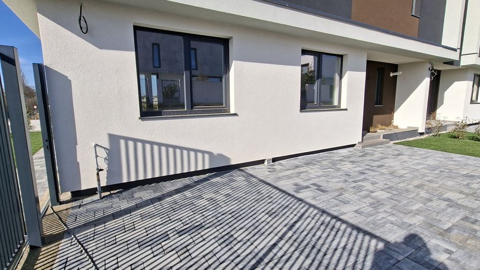 Calitate si spatiu generos! Duplex cu 5 camere - Poză 28