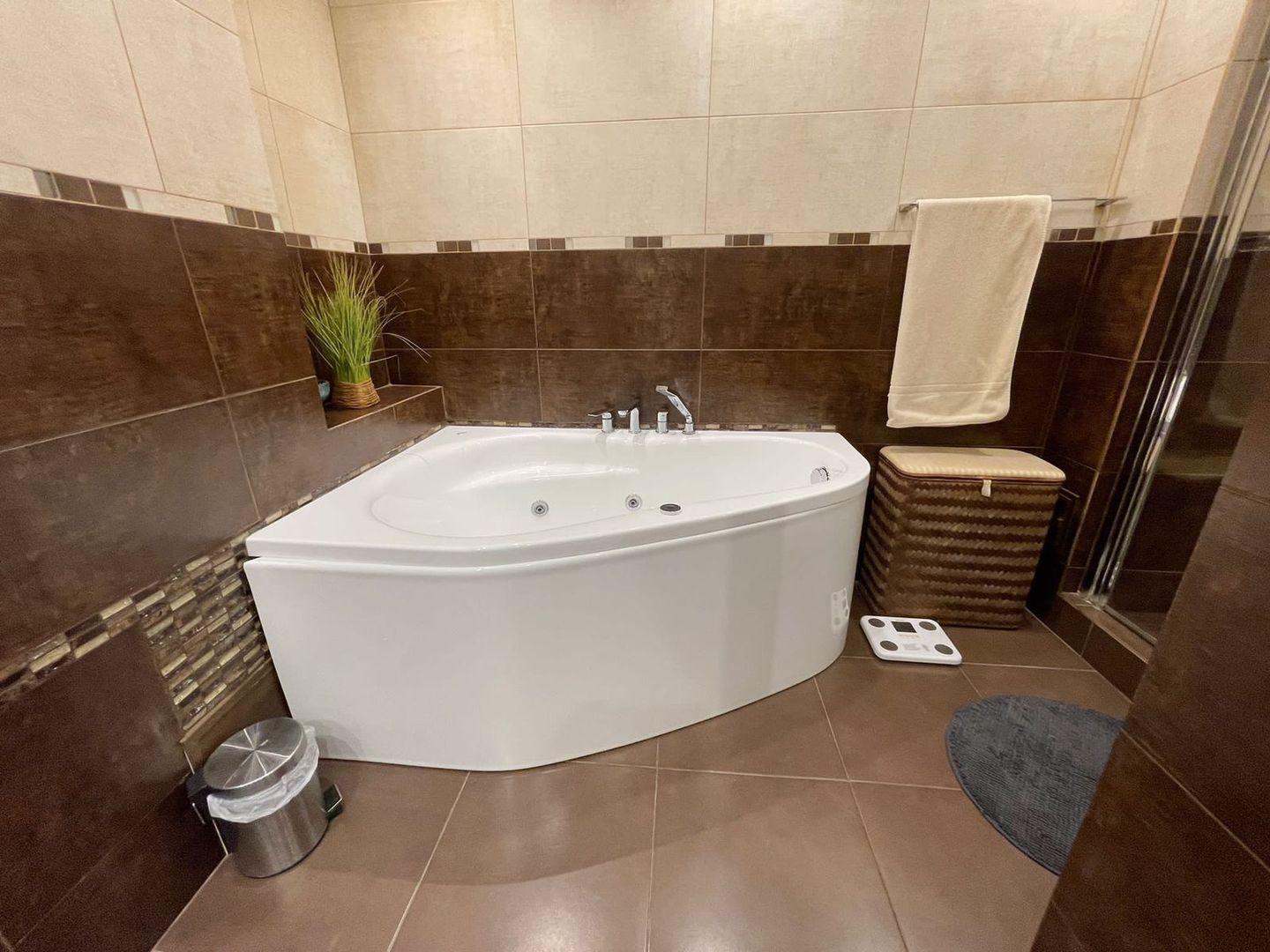 Apartament 3 camere modificat ,Brasov, Zizinului - Poză 3