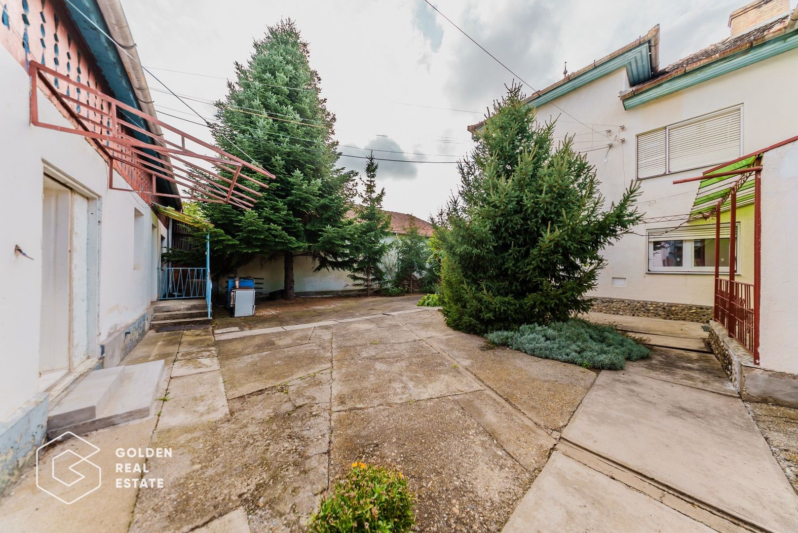 Vila superba, P+E,  Cuvin, 9 camere, 200 mp si teren 1300 mp plus anexa 3 camere - Poză 39