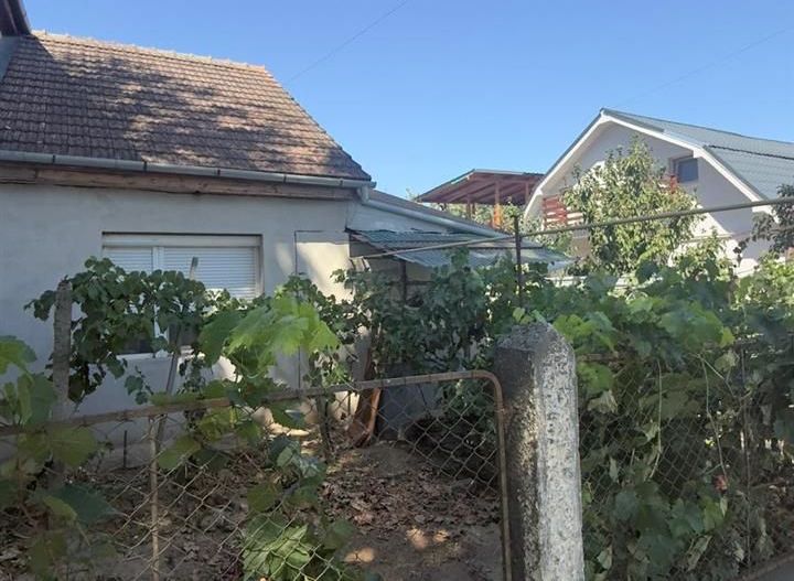 Casa Santandrei din caramida 250 mp teren - Poză 3