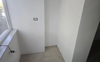 Apartament cu 3 camere  renovat zona Lipovei - Poză 3