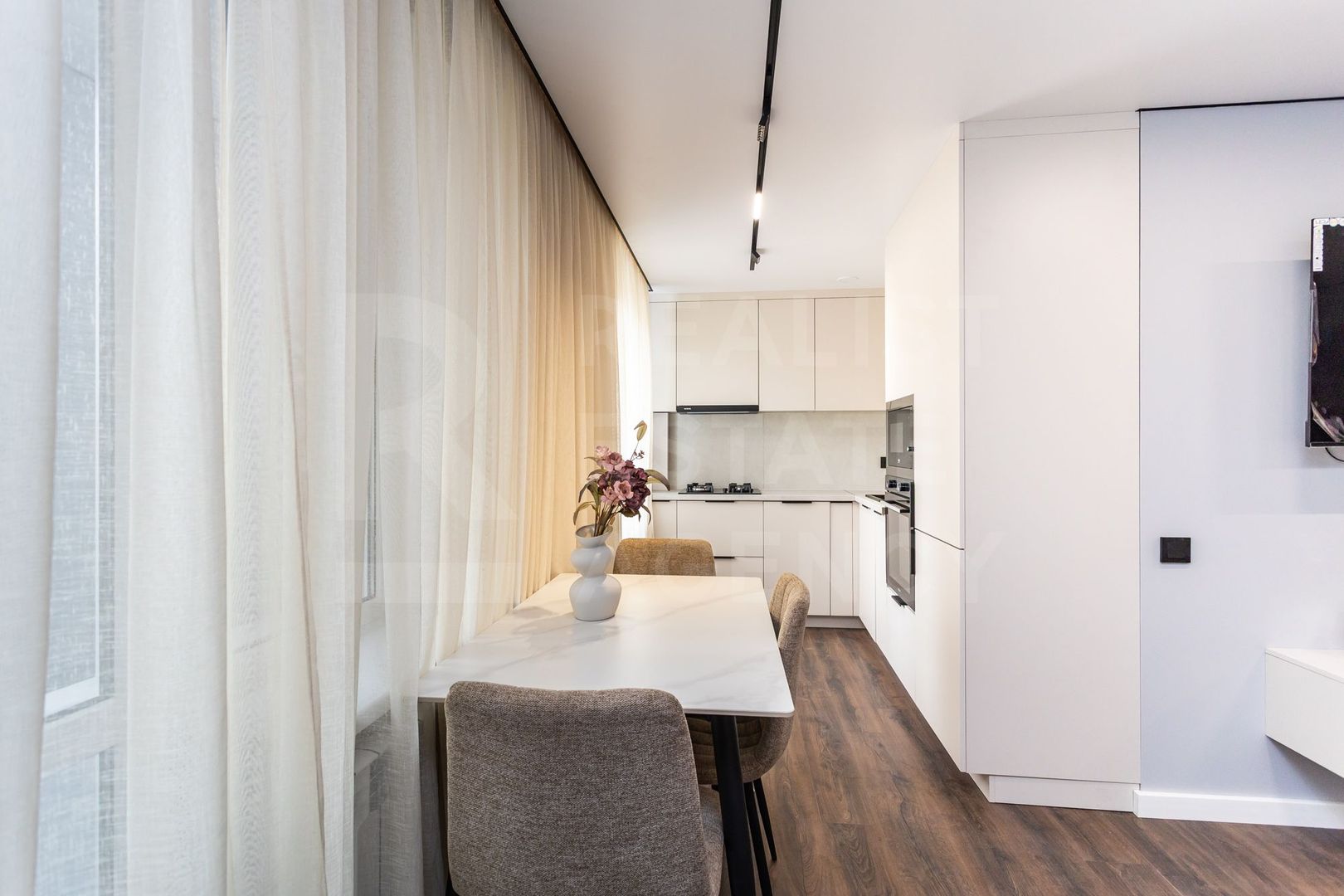 Vânzare, apartament, 2 camere + living, str. Academiei, Telecentru - Poză 5