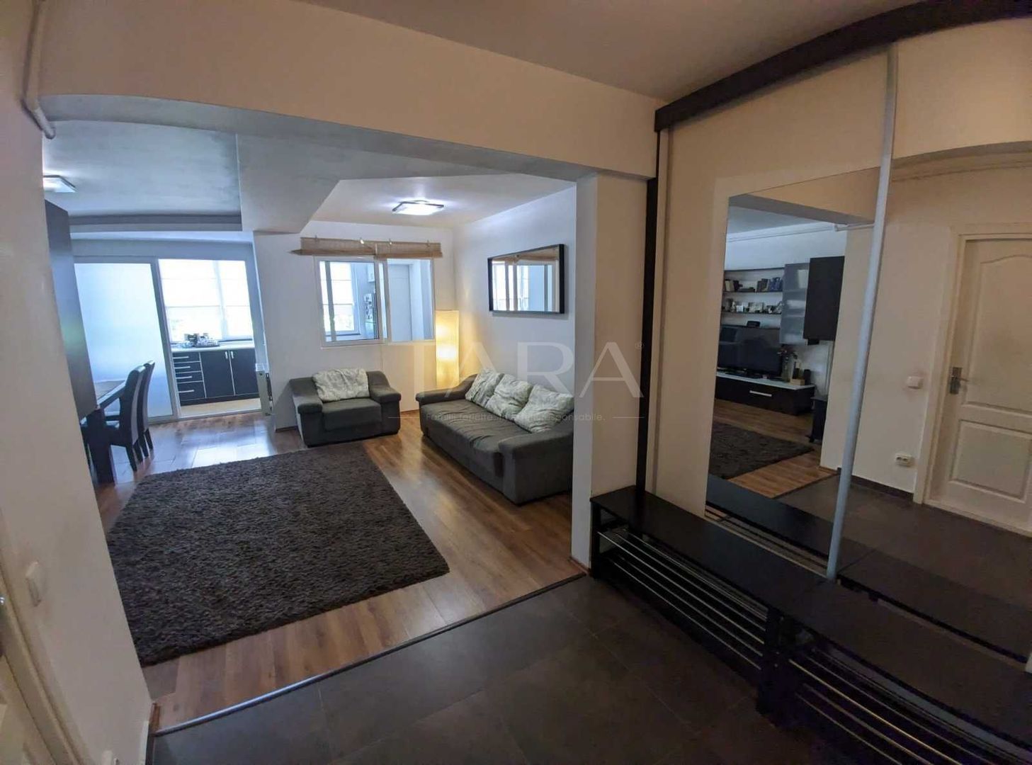 Apartament cu 2 camere, 2 băi, parcare, lângă Pădurea Făget. - Poză 1