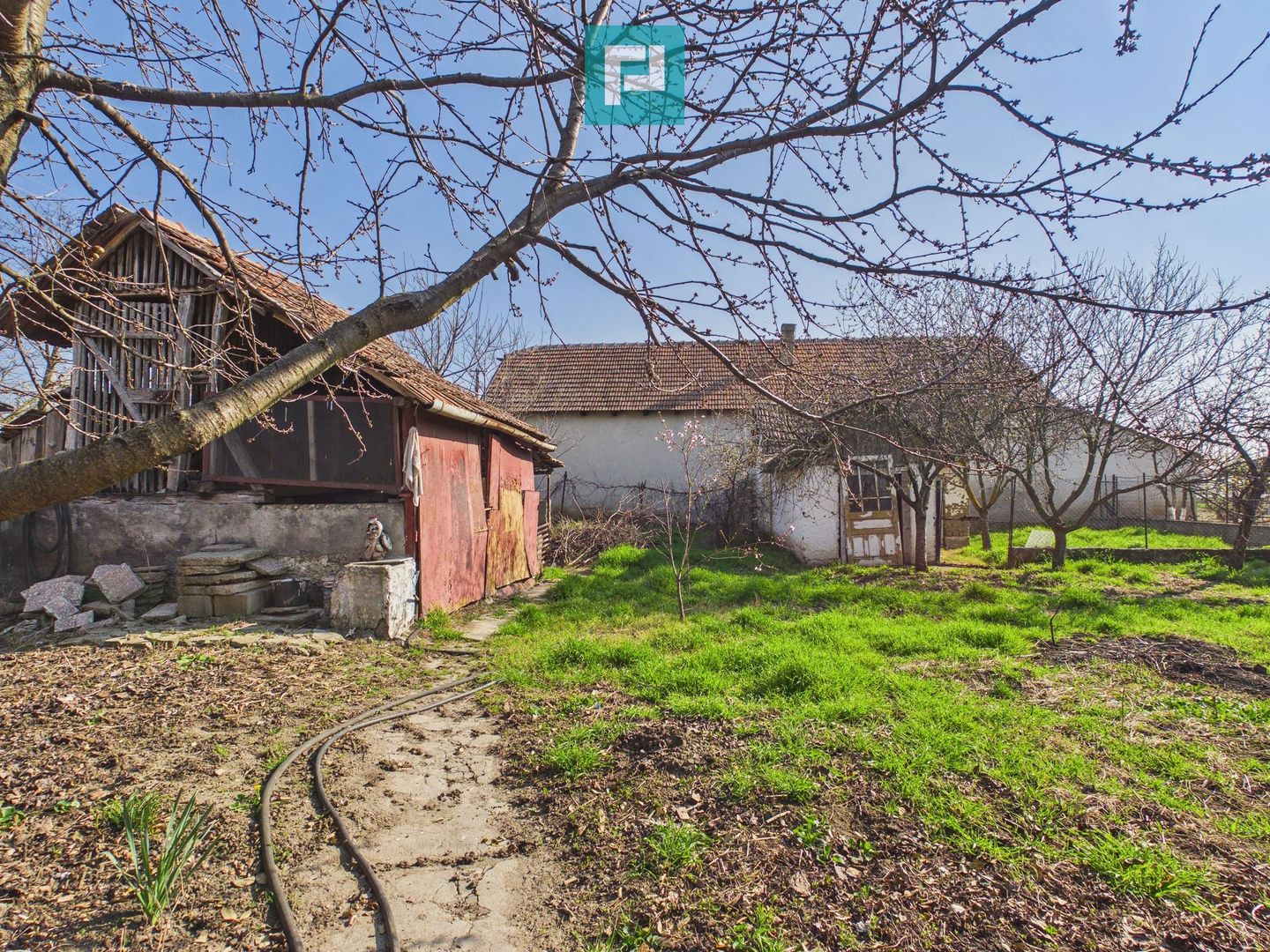 Casă cu 3 camere din văiugă în Macea - Poză 17