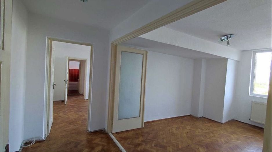Apartament 3 camere-Zona Chibrit-Sector 1 - Poză 2