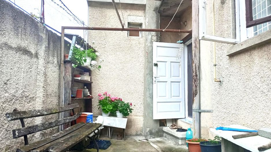 Centru! Vanzare casa cu 3 camere in centrul vechi Targoviste! - Poză 11