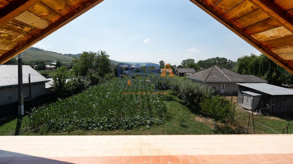 Casă din 2010 (3 dormitoare, două băi și garaj) - Poză 15