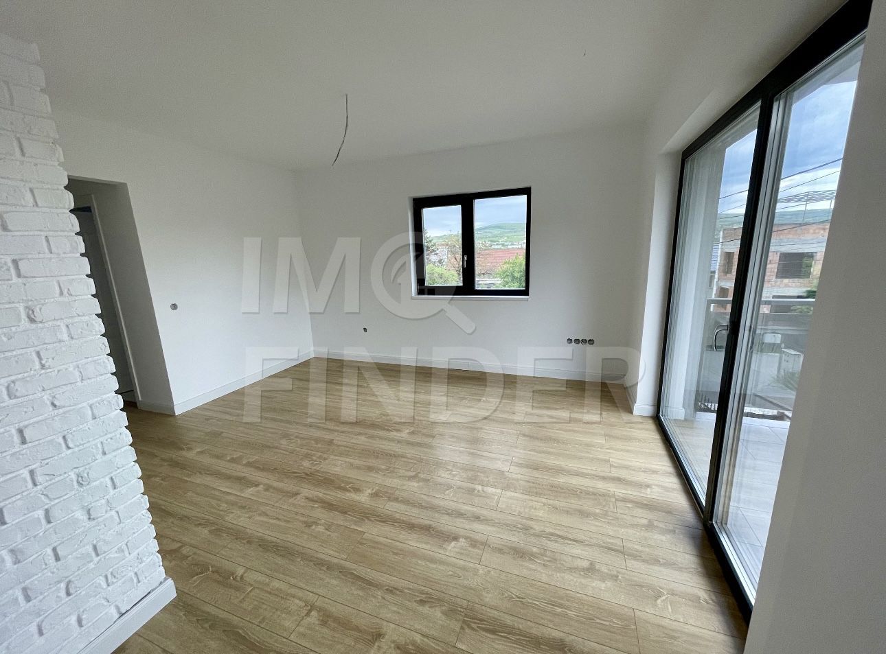 Vanzare 3 camere bloc tip vila, Grigorescu, 2 parcari - Poză 4
