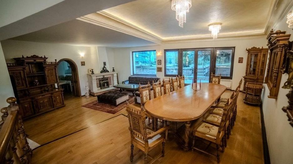 Vilă de excepţie centru Iaşi - Poză 1