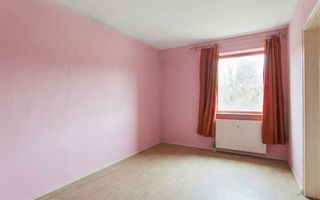 Casă modestă cu 3 camere din văiugă în Bătania - Poză 4
