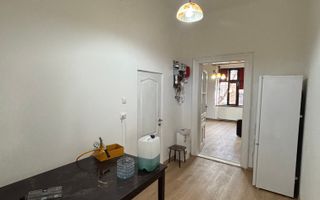Apartament 2 camere,curte comuna/4 proprietari - Poză 9