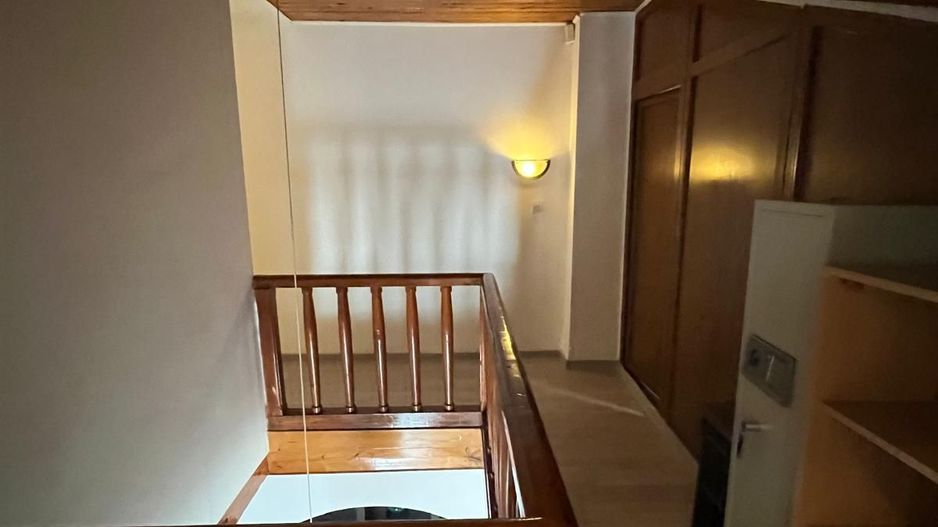 Vila cu piscina Herastrau | Panouri solare | Parcare | Rezidential sau birouri - Poză 8