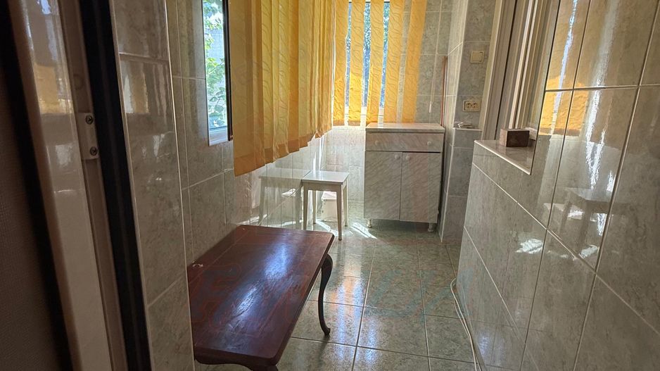 ✨De închiriat 3 camere, Micro 14, 300 Euro/luna - Poză 5