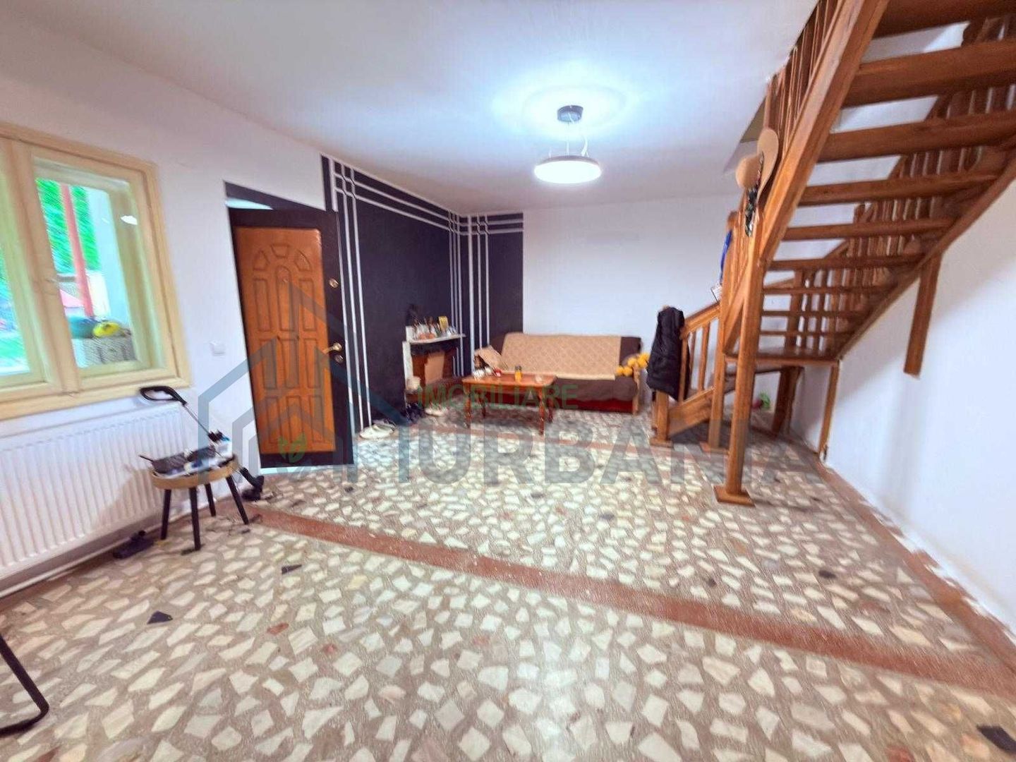 Casă de vânzare în Bucium - Bârnova, zonă centrală - Poză 8