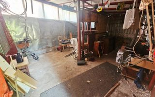 🏡 Casă spațioasă cu 9 camere în Strejnicu – pentru locuință, birouri - Poză 19