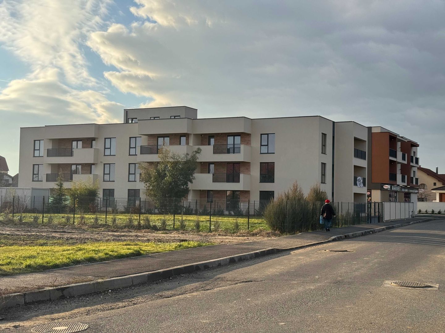 Apartamente Noi cu 2 sau 3 cam., zona semicentrala, Proprietar Direct - Poză 3