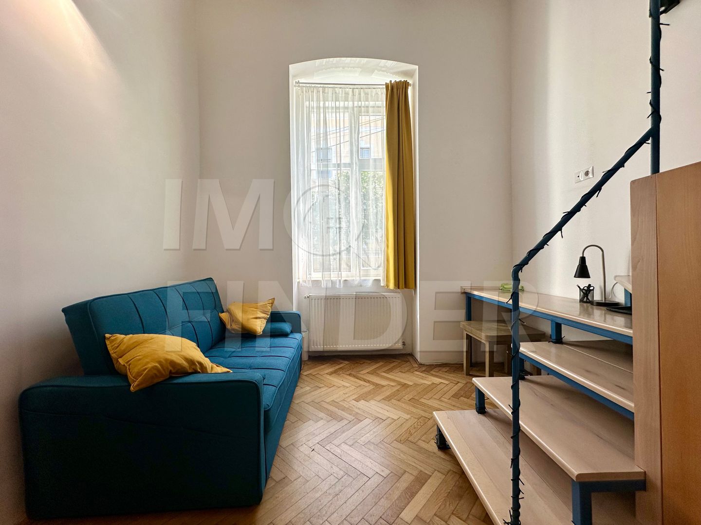 Studio cochet cu zonă de dormit și curte interioară, în centrul Clujului - Poză 4