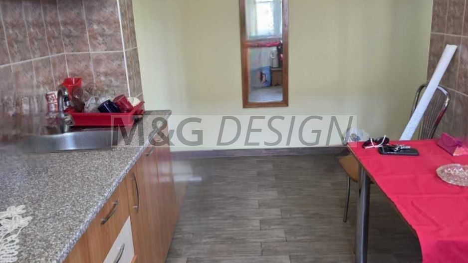Apartament 3 camere Sgului etaj 2 cu centrala - Poză 3