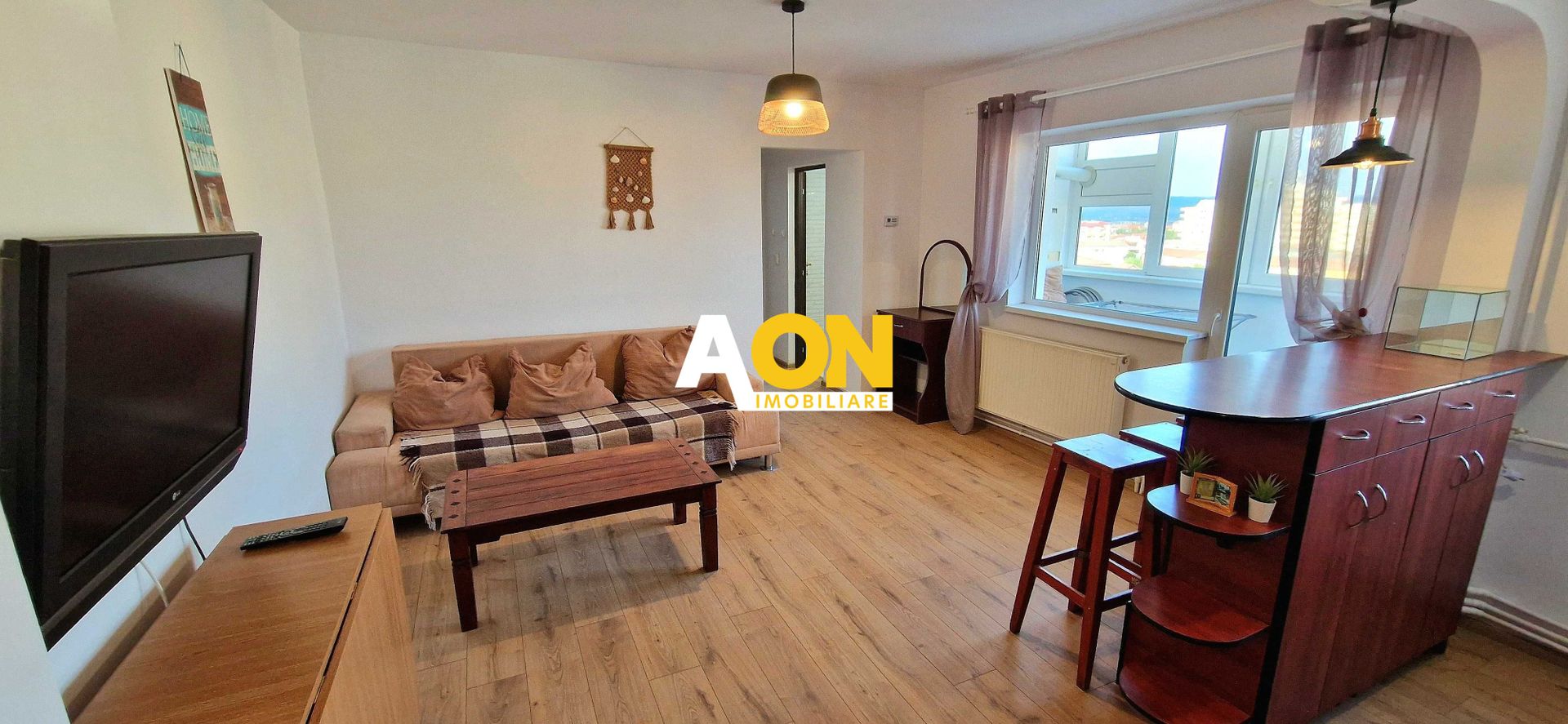 Apartament 3 Camere, Cetate, Recent Renovat - Poză 2