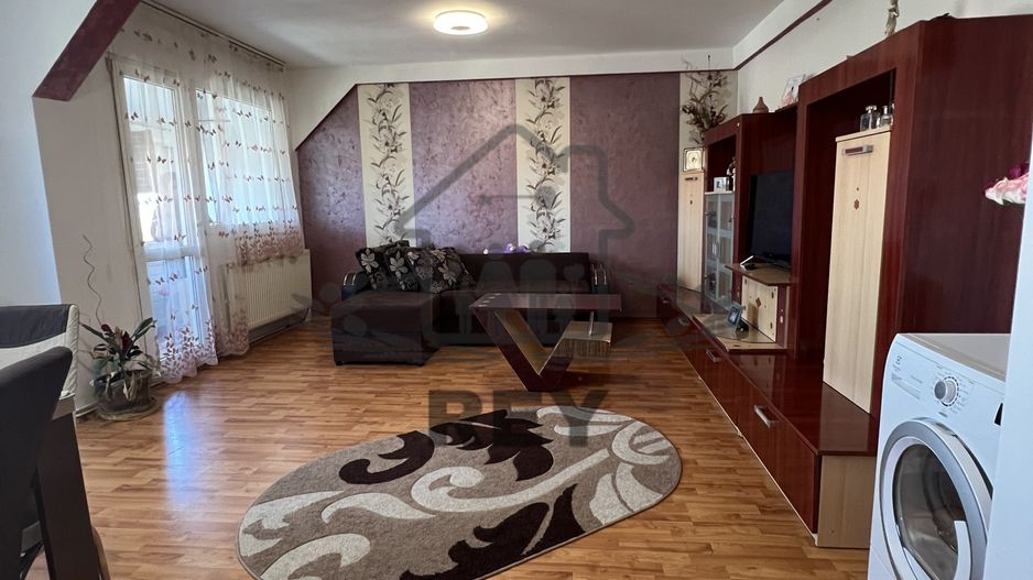 De vanzare- Apartament 3 camere str Luptei - Poză 9