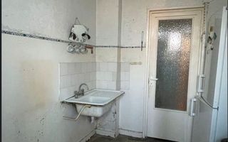 Apartament 3 camere cu 2 balcoane ,Micro 16,et 3 - Poză 5