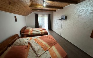Vila cu 8 camere de vanzare, teren 1580mp, Zona Praid - Poză 14