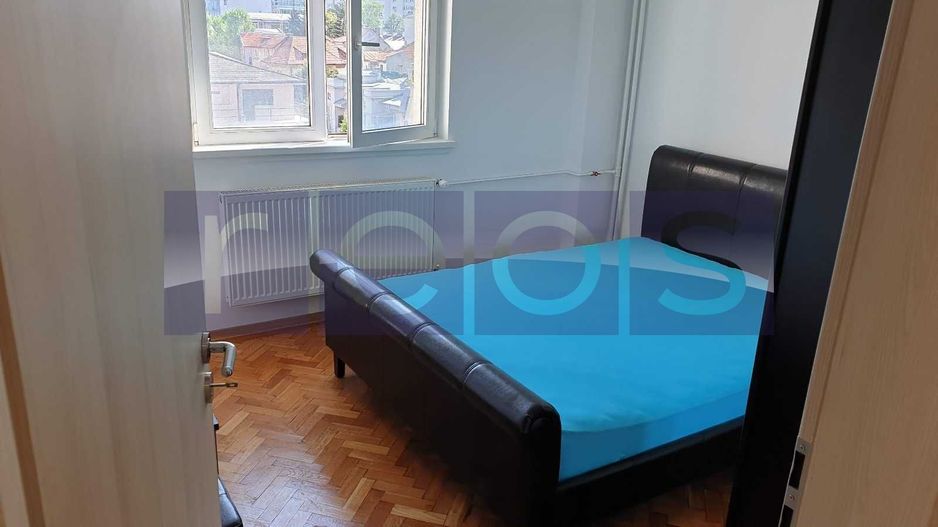 Apartament spațios 4 camere – Polonă colț cu Ștefan cel Mare - Poză 1