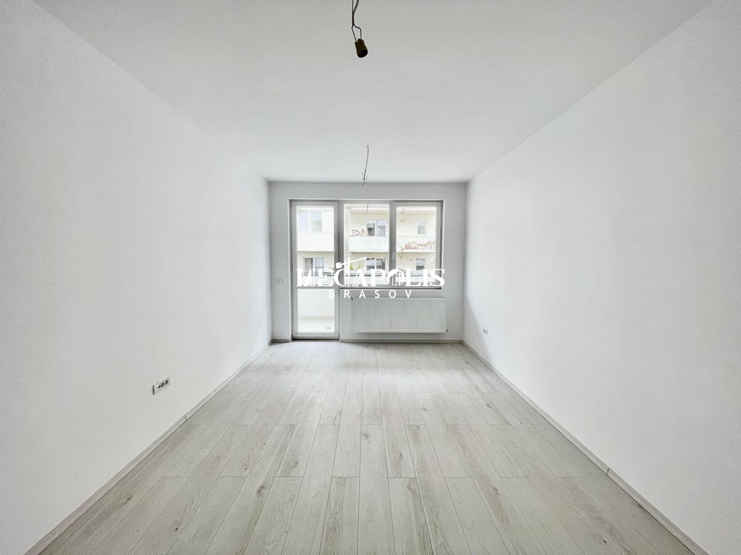 2 camere | Curte 292 mp | Bloc intabulat | 58 mp utili | Parcare - Poză 2