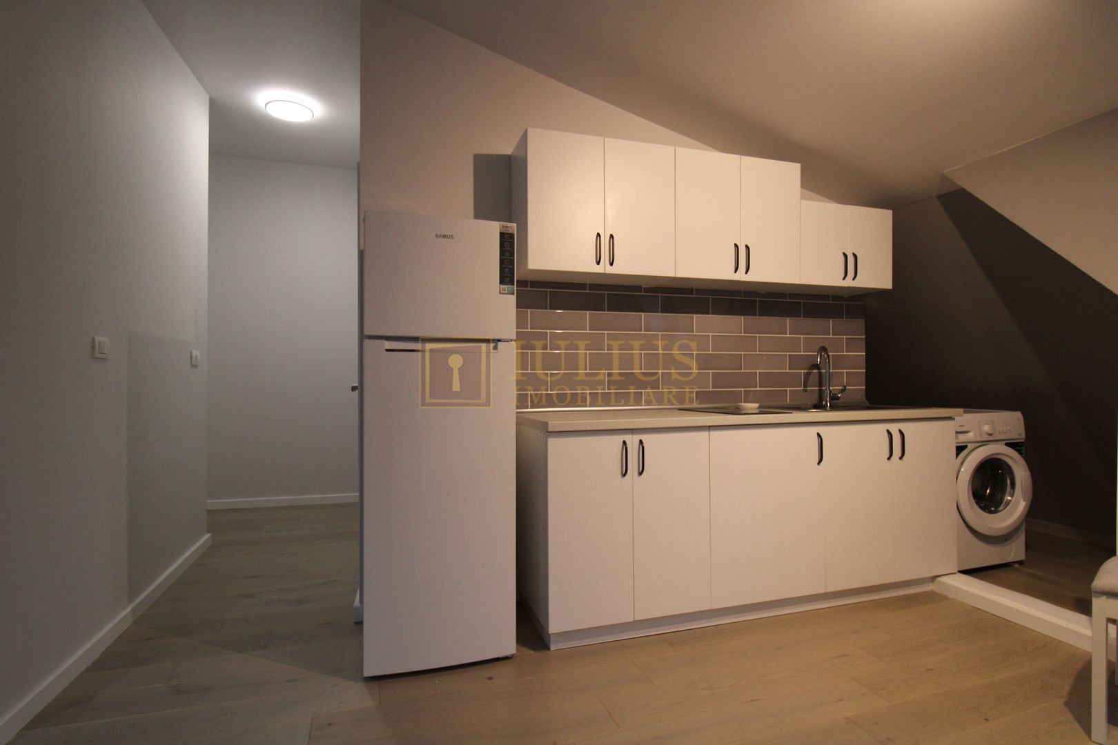 CHELTUIELI INCLUSE 1 Camera , mobilat modern - Poză 3