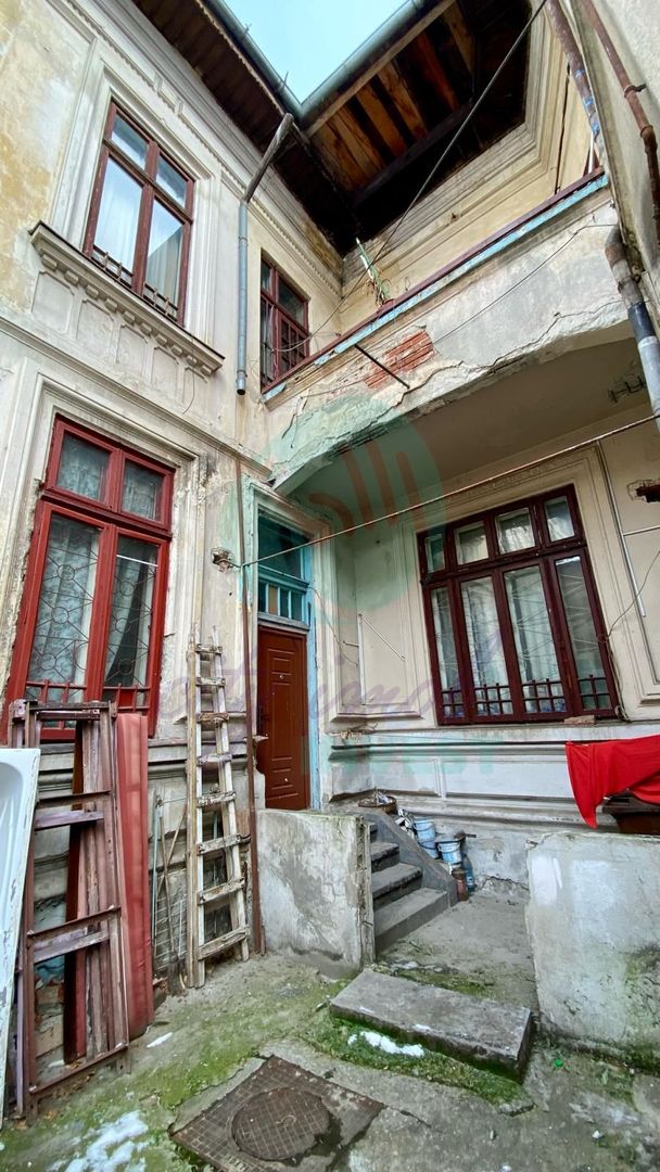 Casa singura in curte - Poză 2
